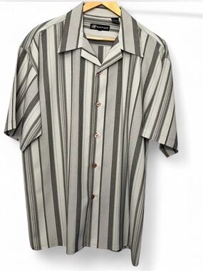 Montique Mens L Vintage Style Short Sleeve Camp Collar Vertical Stripe Shirt